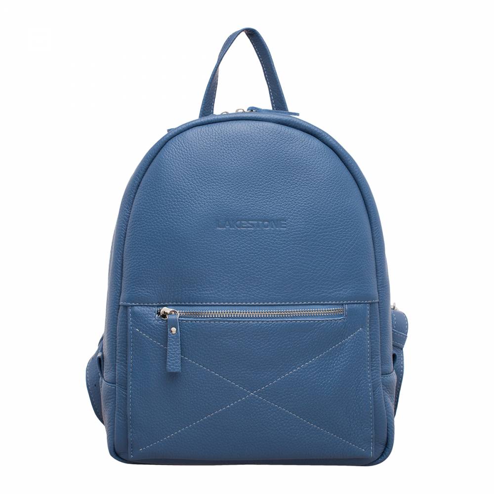 Женский рюкзак Darley Blue Женский рюкзак Darley Blue<p>Достаточно один раз взглянуть на представленную модель, чтобы понять – она заслуживает внимания. Рюкзак, с плавными женственными формами, пошитый из качественной натуральной кожи светло-синего цвета – это настоящая находка для любой представительницы прекрасной половины человечества, которая разбирается в модных тенденциях. </p><p>Аксессуар выглядит невероятно стильно. Карман на фронтальной стороне изделия служит не только местом для хранения вещей, но и выступает как элемент декора. Внутреннее пространство рюкзака грамотно организовано. Оно не имеет лишних секций и перегородок, которые бы ограничивали его вместительность. Однако, внутри изделия есть карманы открытого и закрытого типа, позволяющие иметь при себе множество мелких вещей. </p><p>Рюкзак, даже при полной загруженности, отлично держит форму. Его удобно транспортировать за спиной и просто в ладони. Все лямки и ручки изготовлены из натуральной кожи, которая не только отлично смотрится, но и является весьма практичным материалом. Такому аксессуару не страшны любые погодные условия.&nbsp;</p><br>